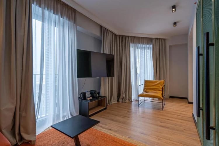Hotel 21 5