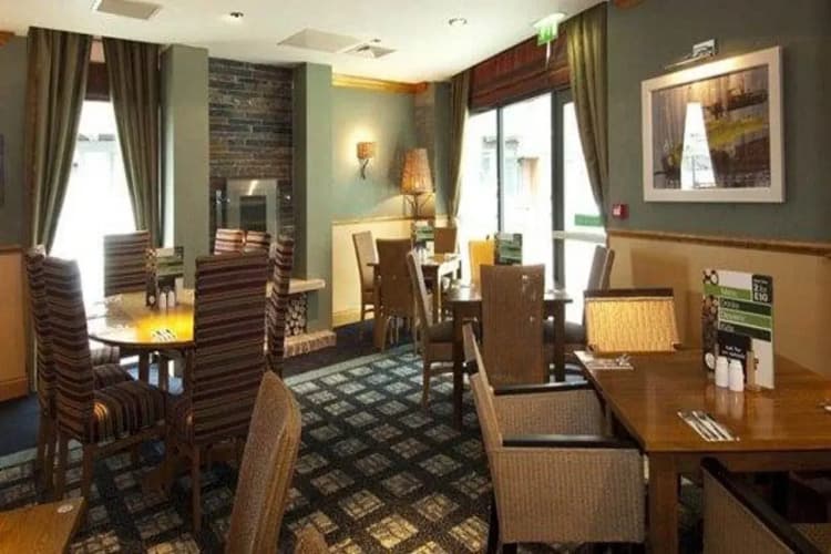 Premier Inn Manchester (Cheadle) 3