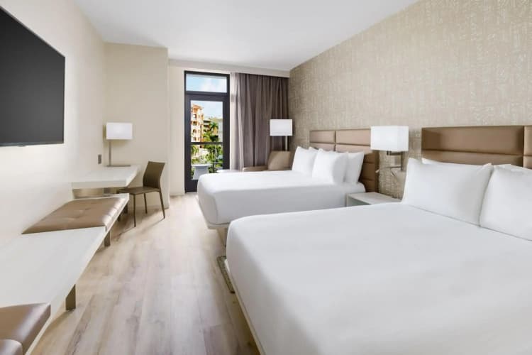 Ac Hotel By Marriott Naples 5Th Avenue 4