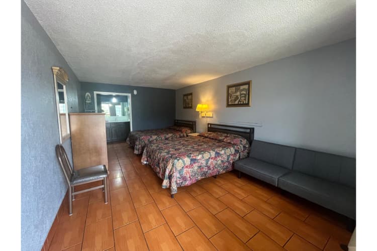 La Posada Inn By Oyo Brownsville 2