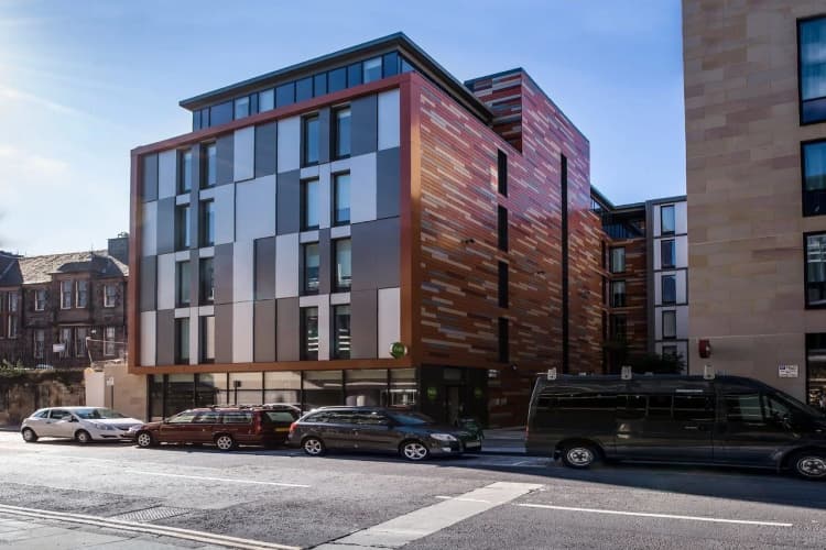 hub by Premier Inn Edinburgh Royal Mile 2