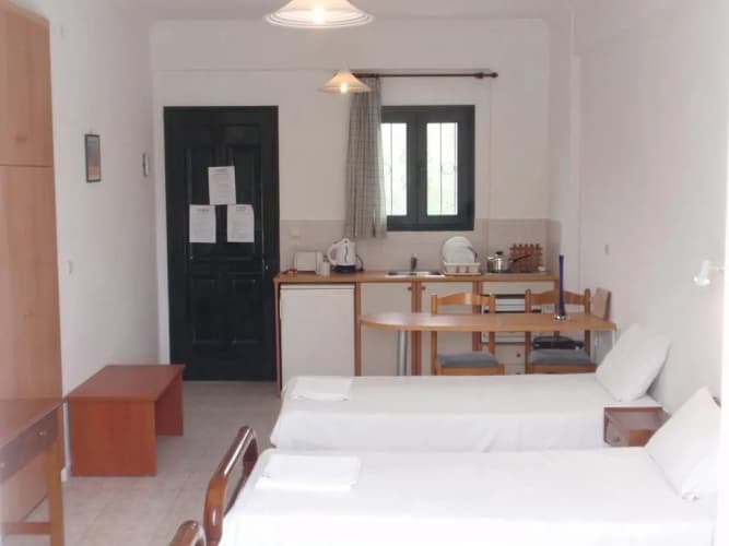 Yianetta Hotel Apartments 4