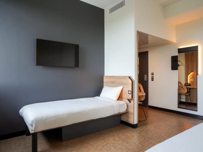 B&B HOTEL Paris Porte d Orleans 5