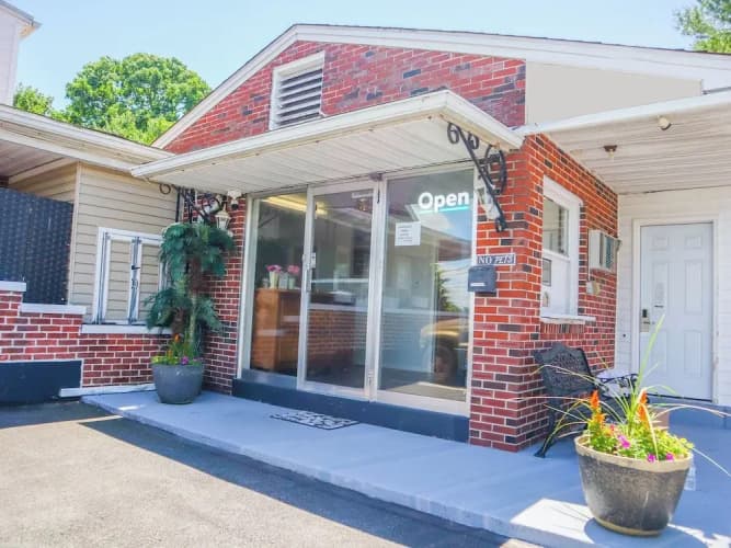 Lancaster Motel 2