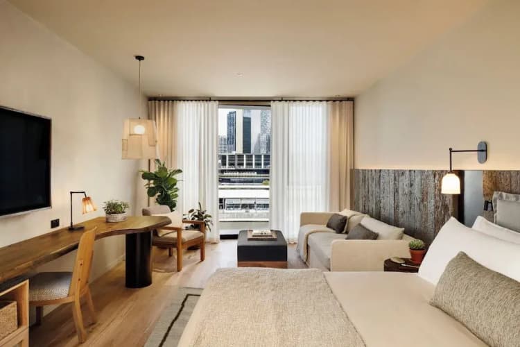 1 Hotel Melbourne 2