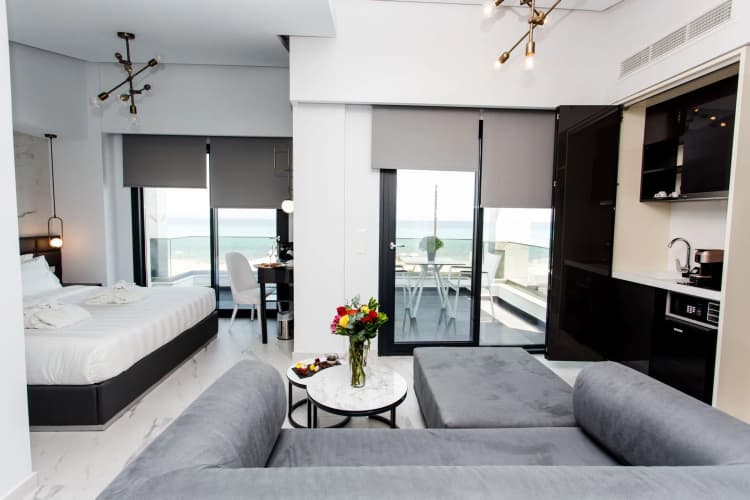 Crystal Villas & Suites 3