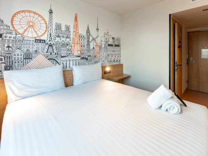 easyHotel Barcelona La Sagrera 4