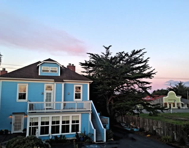 Captain's Inn At Moss Landing 2