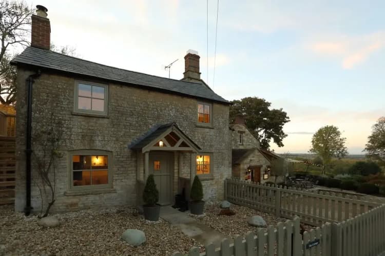The Feathered Nest Country Inn main