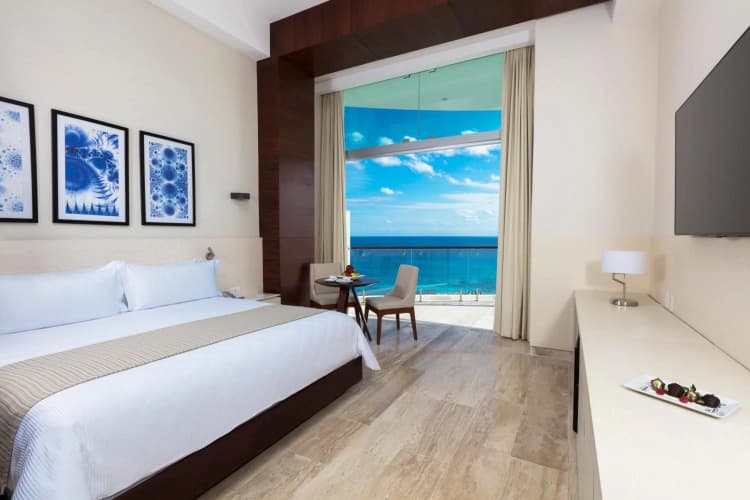 Altitude By Krystal Grand Punta Cancun 5
