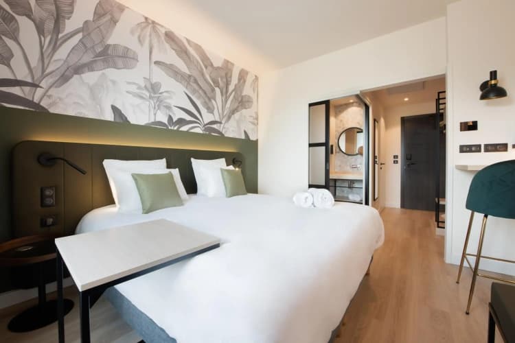 Hôtel Campanile Smart Lyon Est - Eurexpo Bron Aviation 4