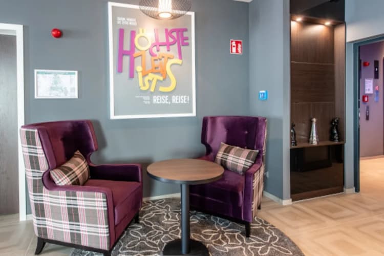Premier Inn Stuttgart City Centre 3