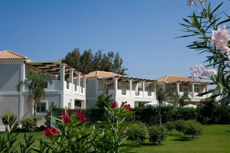 Mamfredas Resort main