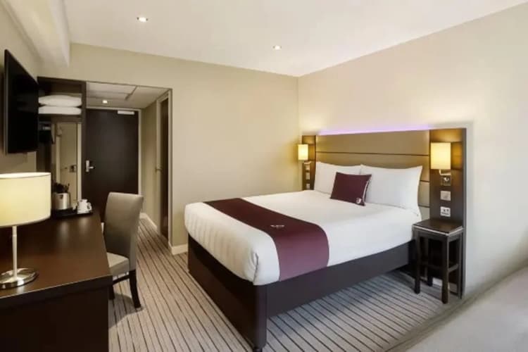 Premier Inn Horsham 3