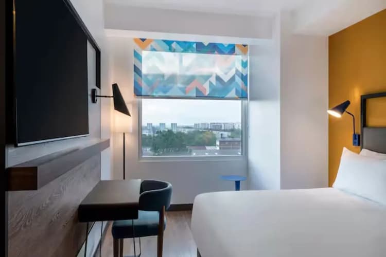 Tru By Hilton Cali Sur 5