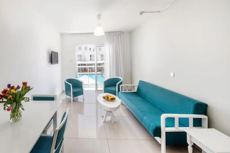 Marisa Hotel Apartments 3