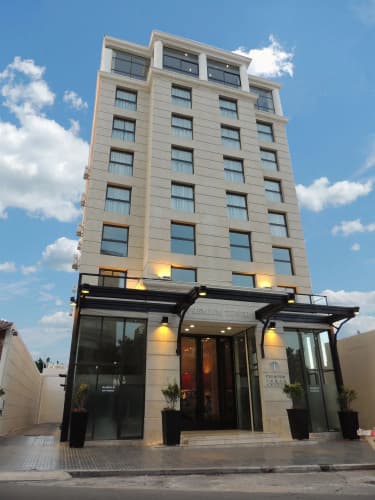 Premium Tower Suites 2