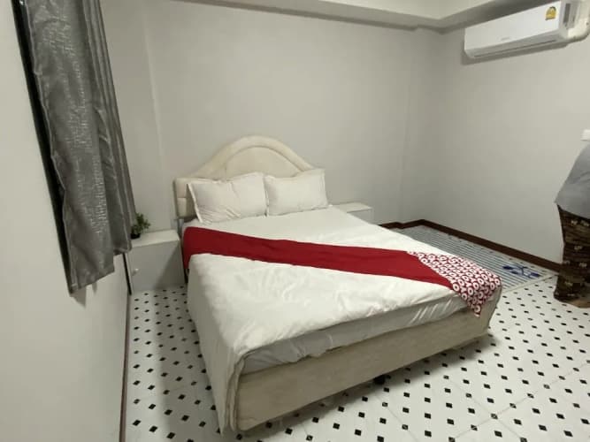 Oyo 75396 Look Shine Apartment 4
