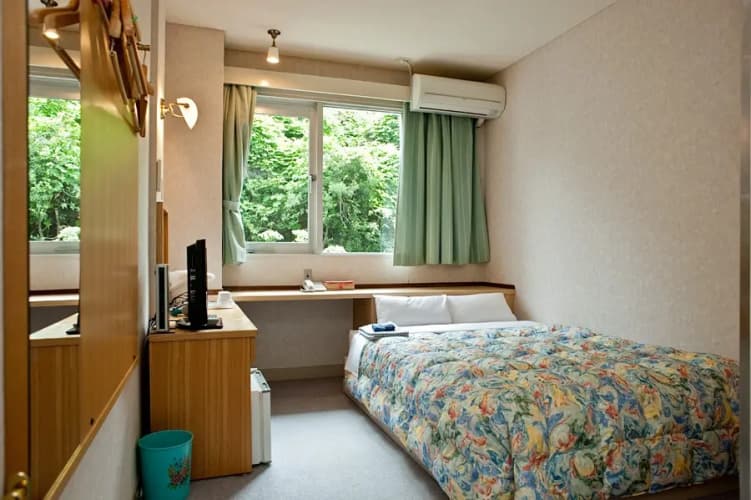 Karato Central Hotel 5