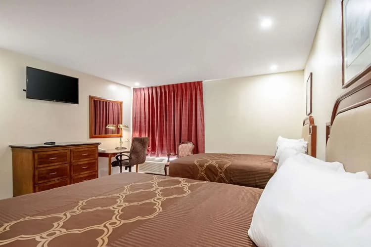 Rodeway Inn Near Maingate Knotts 5