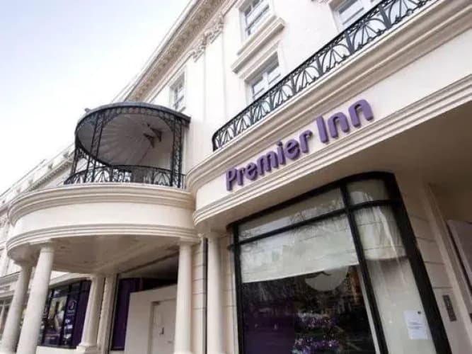 Premier Inn Leamington Spa Town Centre 2