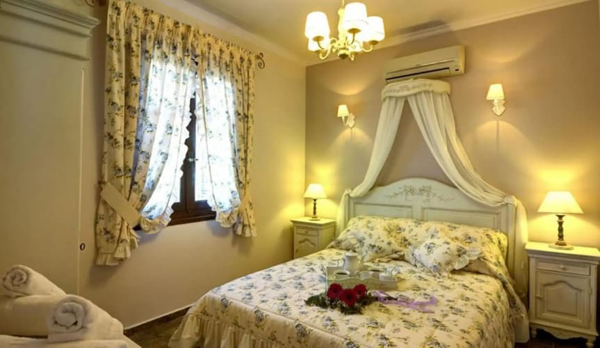 Adastra Ithaca Luxury Suites 2