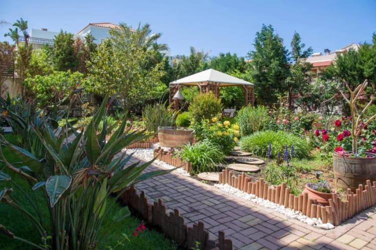 Stamatakis Boutique Studios 4