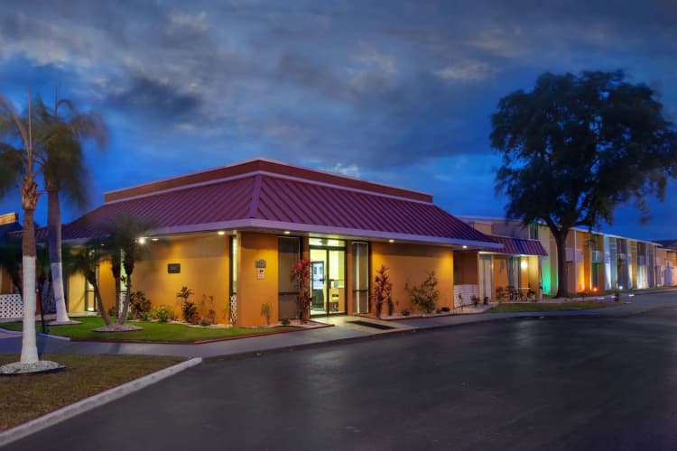 Travelodge By Wyndham Kissimmee East main