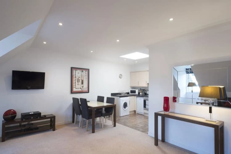Fountain Court Apartments - Grove Executive 5
