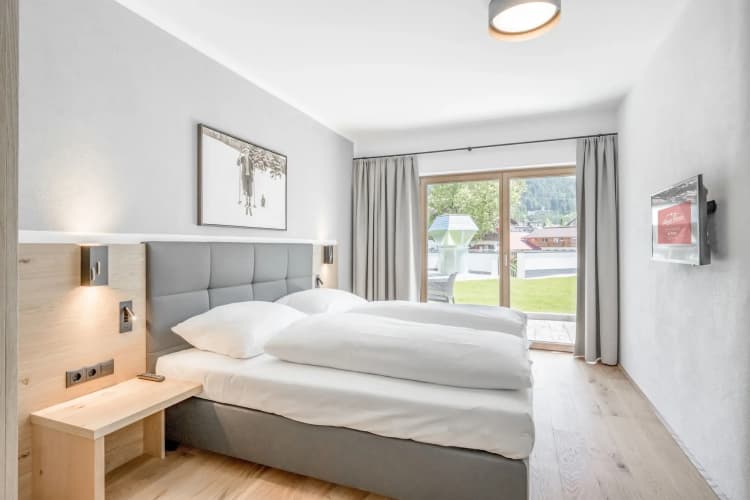 Alpenparks® Chalet & Apartment Alpina Seefeld 4