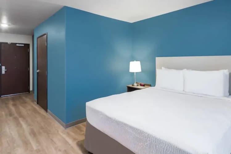 Woodspring Suites Chicago Addison 5