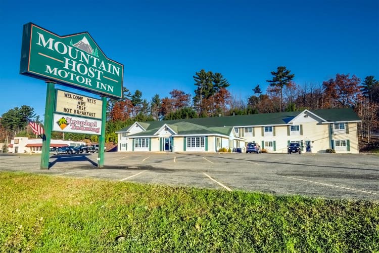 Mountain Host Motor Inn main