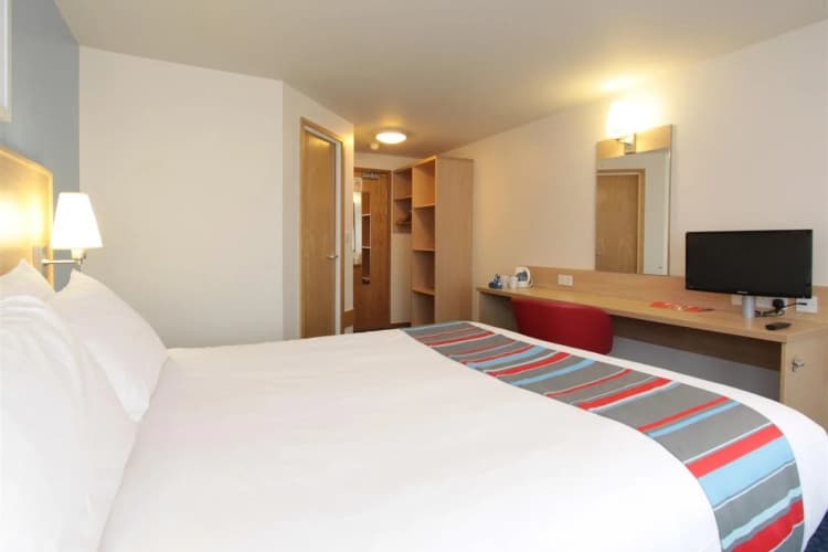 Travelodge Bromsgrove 3