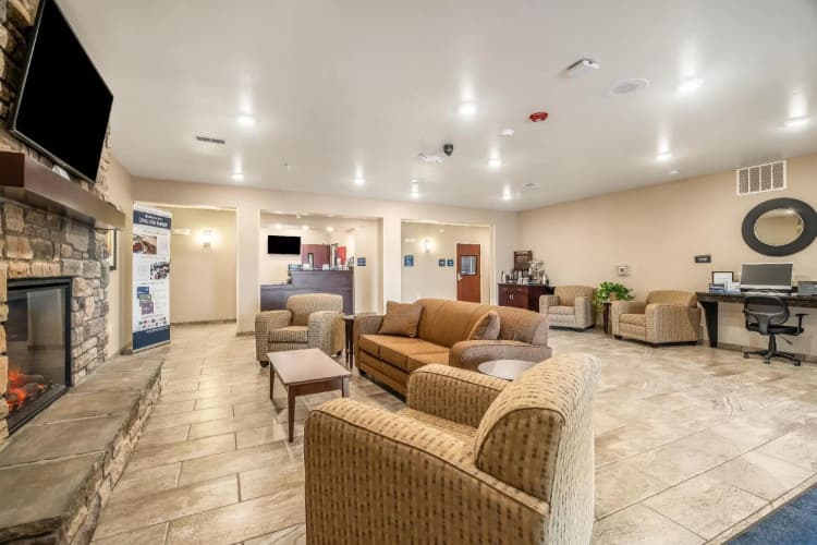 Cobblestone Inn & Suites - Brookville 3