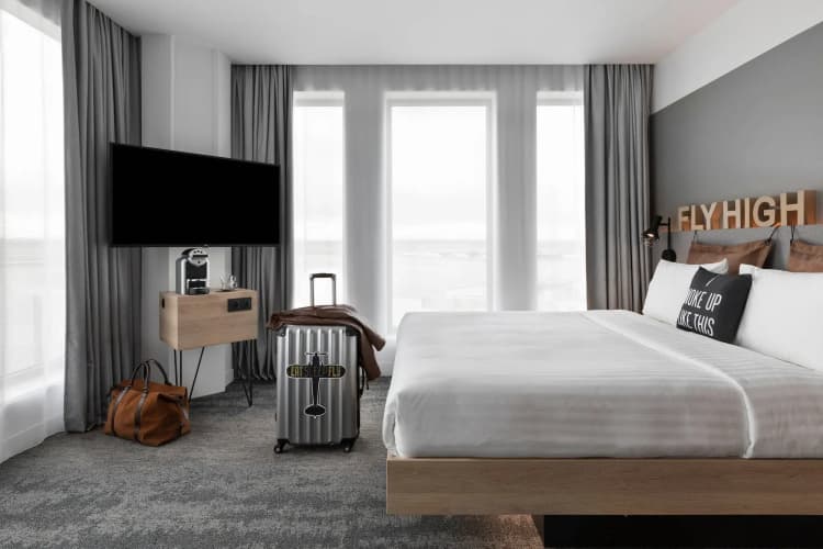 Moxy Lyon Airport 5