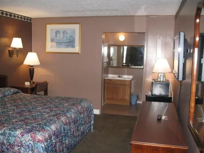 Fincastle Motor Inn 4