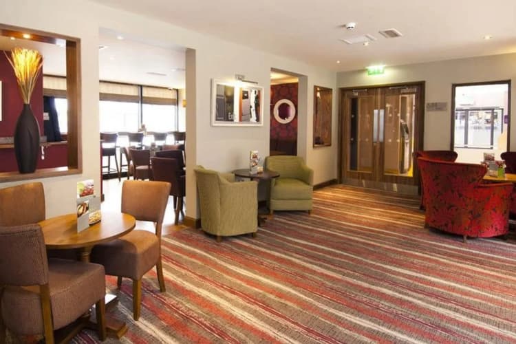 Premier Inn Leeds City Centre 3