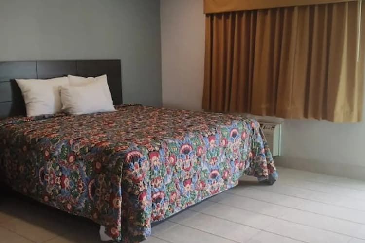 Motel 7 By OYO Near Phoenix Airport 4