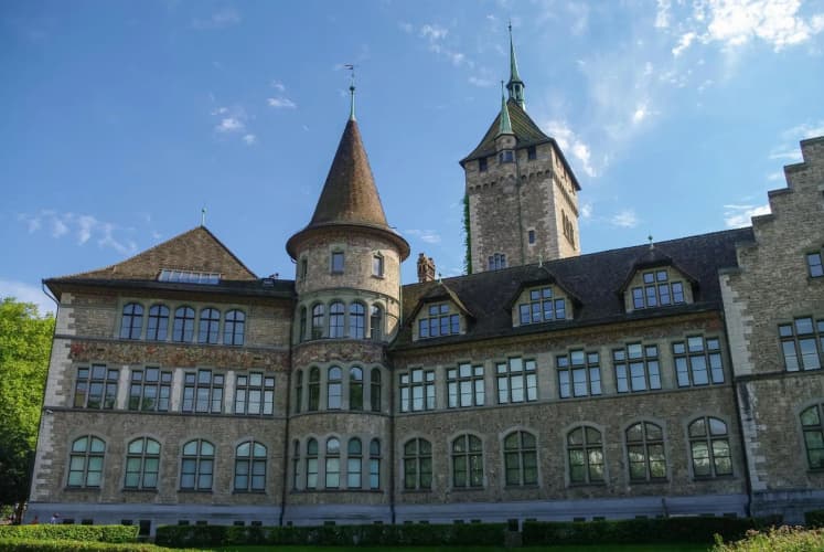 Paradeplatz Apartment 2