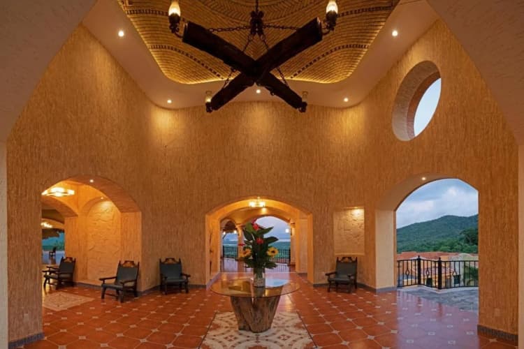 El Corazón Resort main