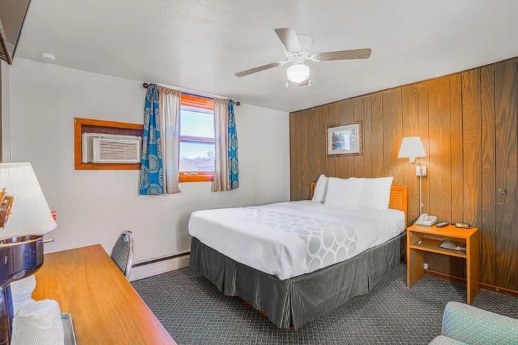Love Hotels Silver Street By Oyo At Hurley Wi 3