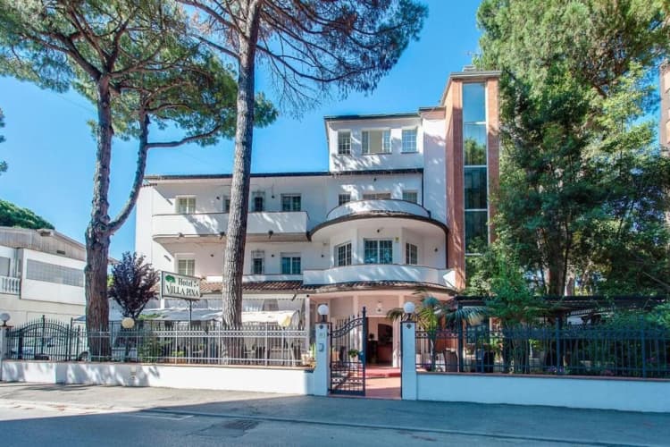 Villa Pina main