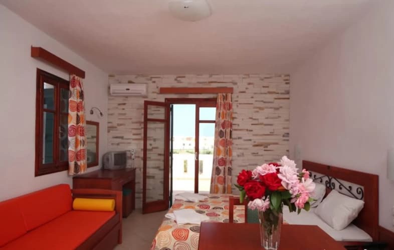 Plaka Hotel II 5