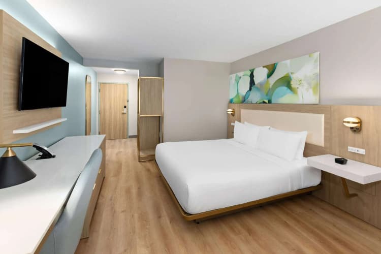 Wyndham Garden Louisville East 3