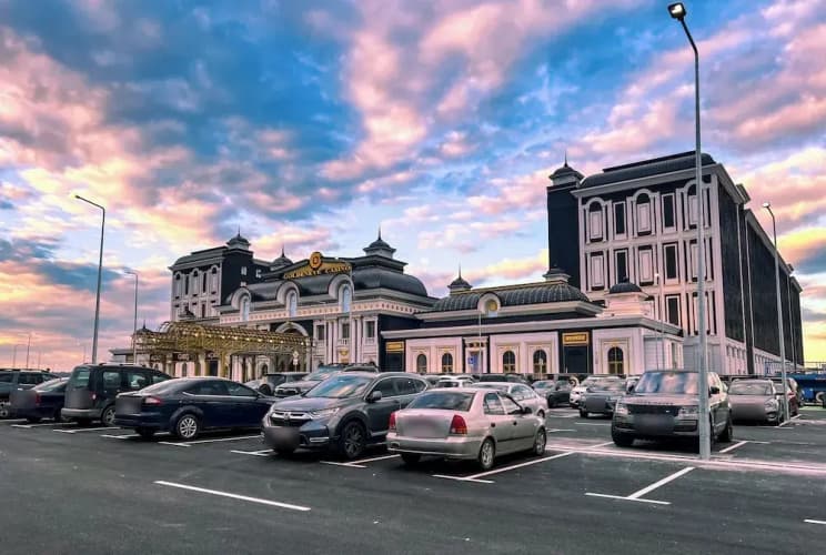 Goldeneye Hotel & Casino main
