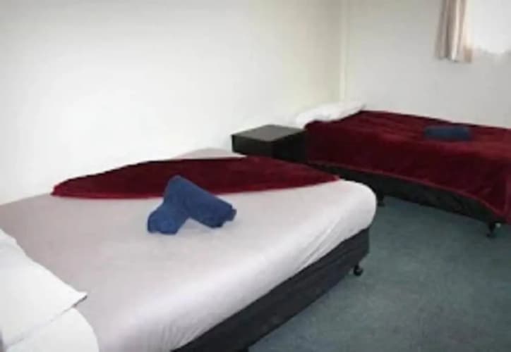 Aaron Court Motel 2