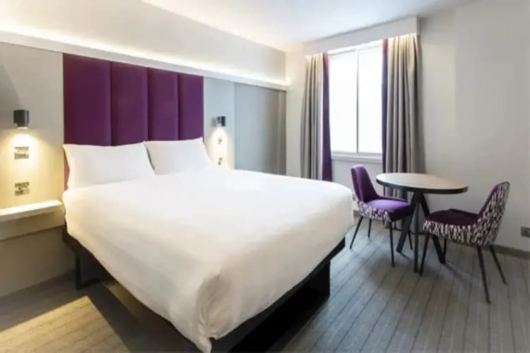 Premier Inn Coventry City (Earlsdon Park) 5