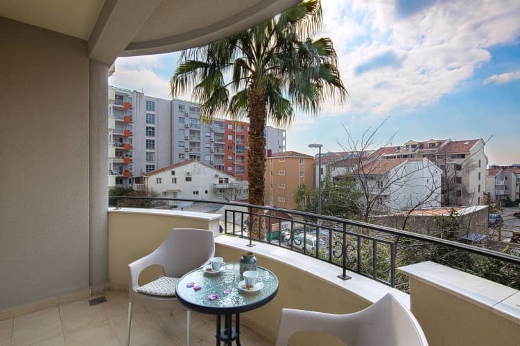 Le Marc Guest house 2