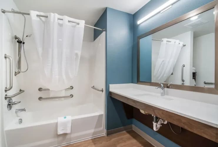 Woodspring Suites Linden 5