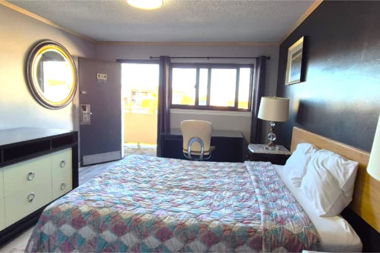 Edgebrook Motel 5